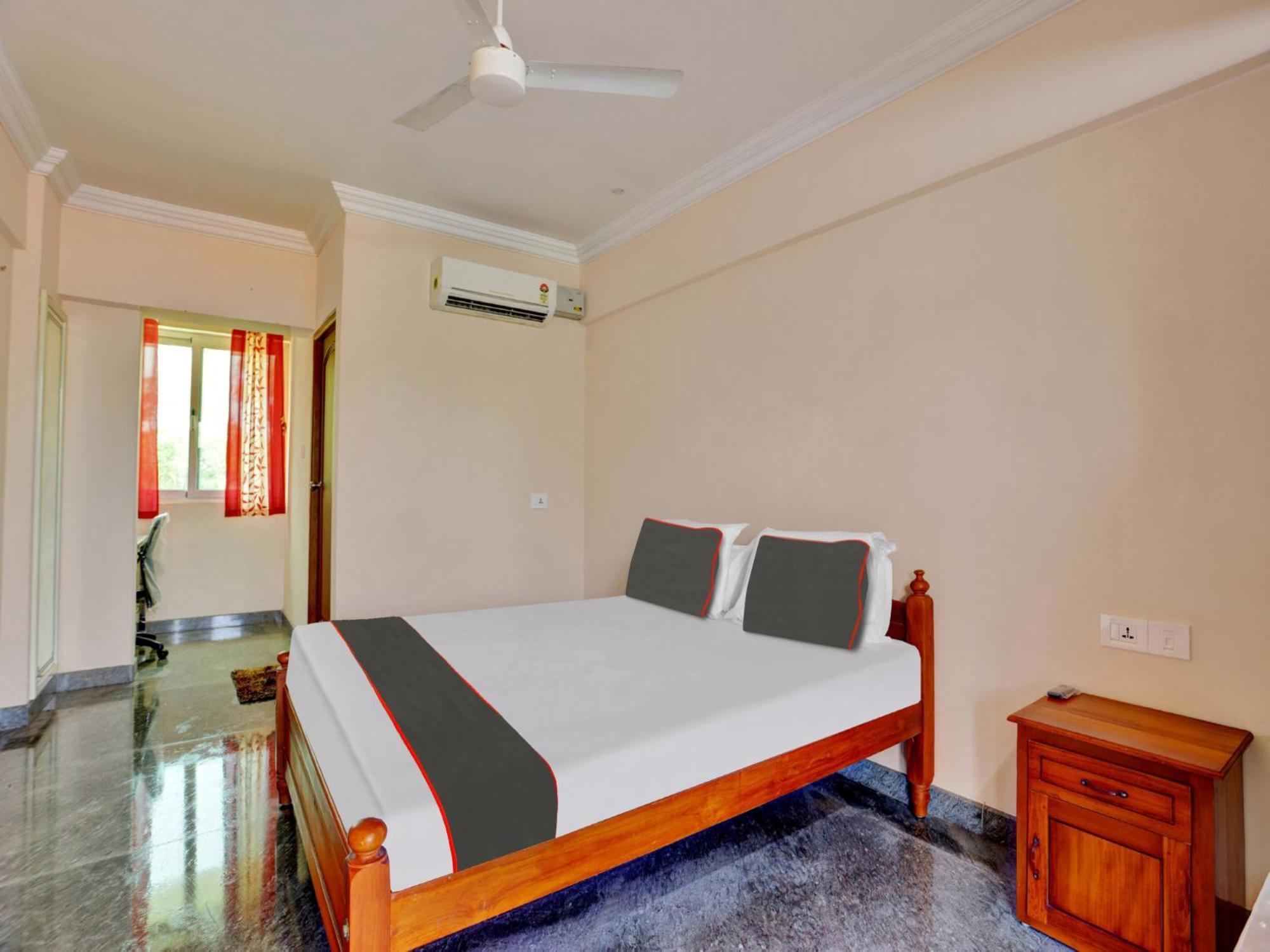 Family Castle Hotel Thiruvananthapuram Bagian luar foto